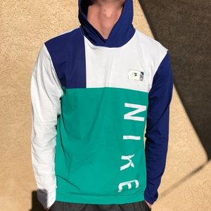 Nike Retro Lightweight Sweater